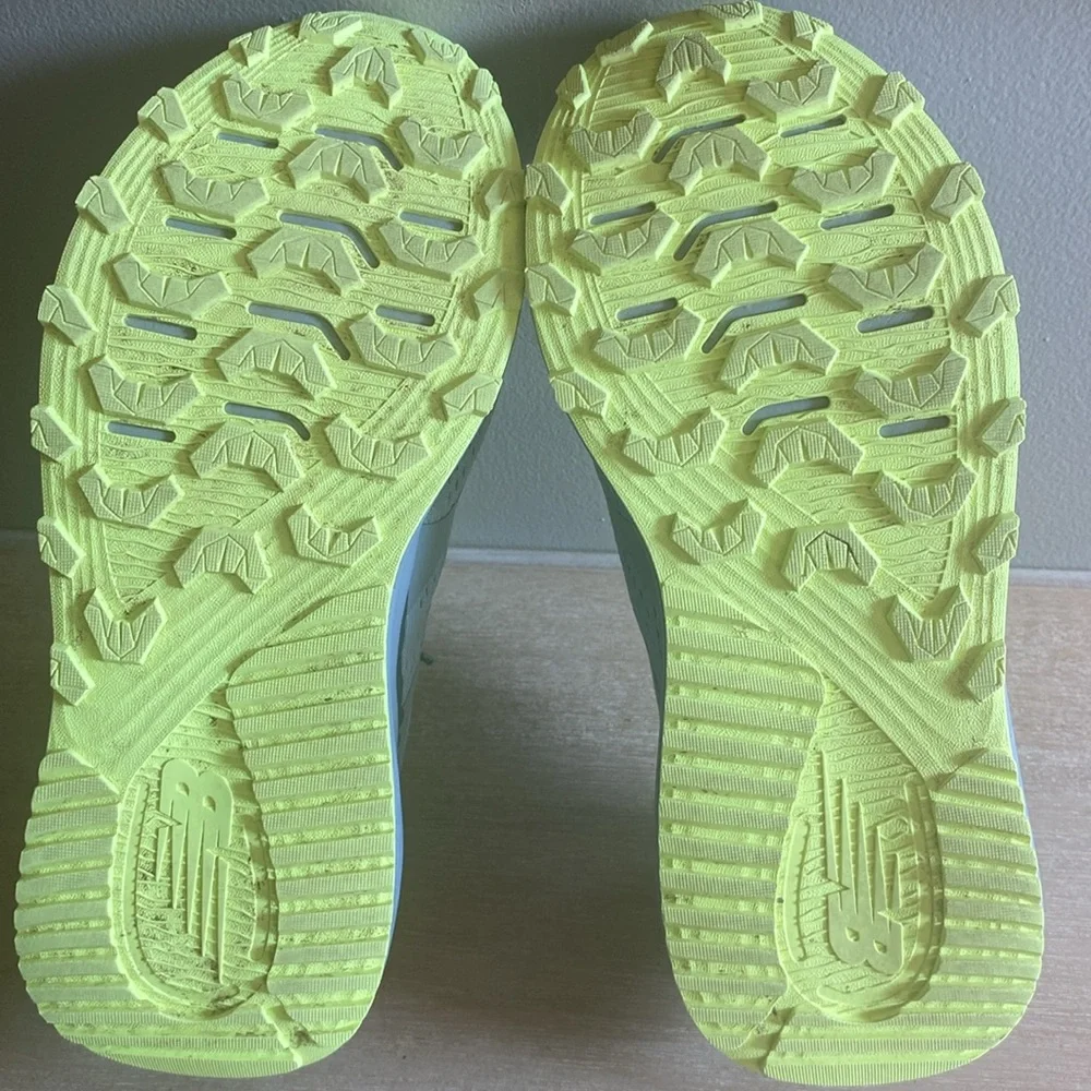 New ballots women’s sneakers. Size 6. - Picture 9 of 11